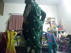 این بلوند بین پاهای خود تسمه گسترده ای احساس عکس سکس کیر وکس می کرد