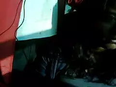 ماساژ بزرگ جوانان عکسهای سکسی کس وکون بزرگ ، مشتری را در دیک نوازش می کند
