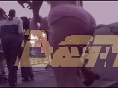 دخترک عکس کوس پلم به طور ظریف در دو عضو ترسیم می شود